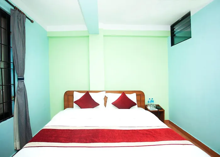 Hotel Oyo 356 Kanjerowa 3*